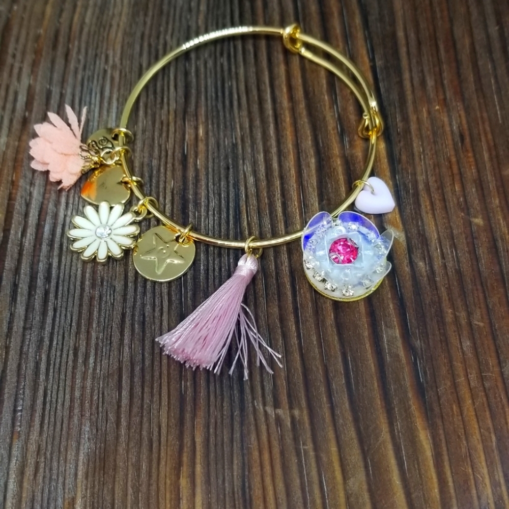 🌸Gold charm bracelet🌸